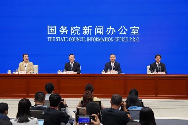 我要配资网网 “绝不能容忍”！李乐成谈非理性竞争